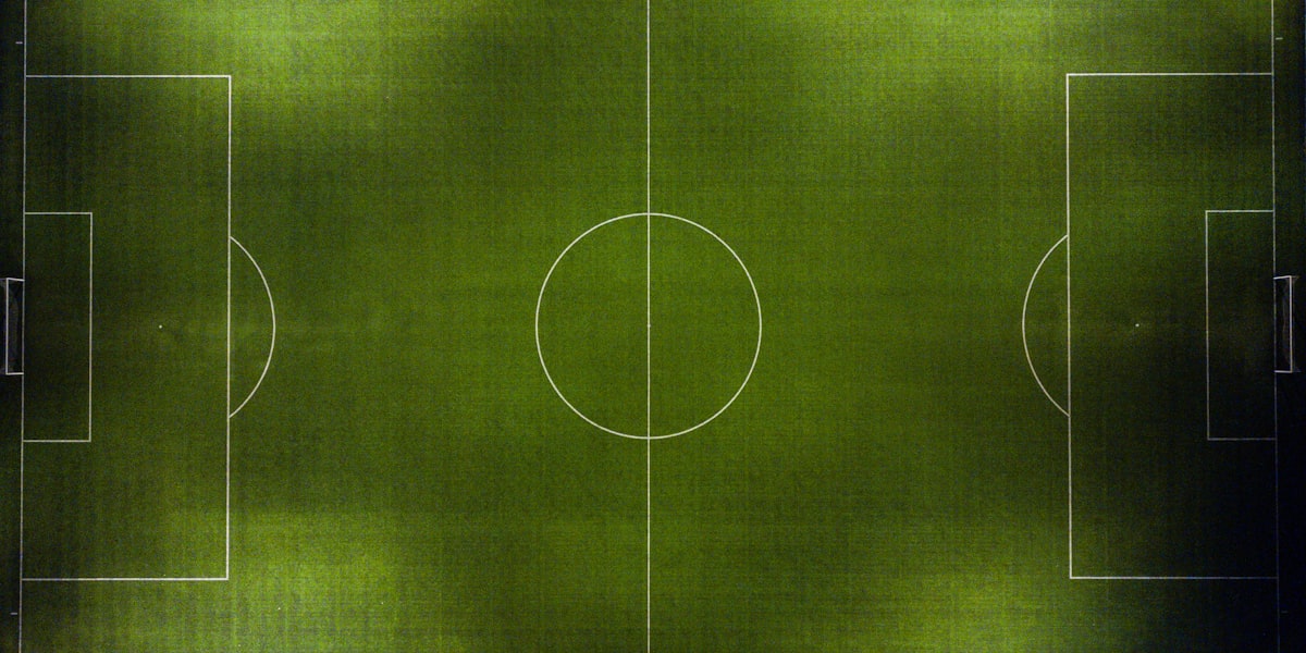 看球帝应用界面展示足球比赛数据和赛程管理